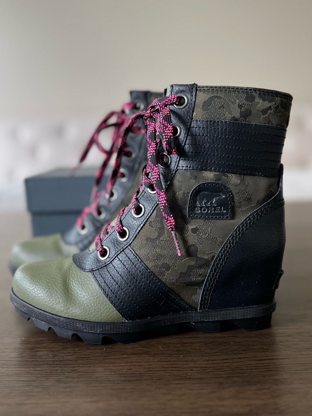 SOREL Lexie Camo Wedge Boots Army Green and Camo